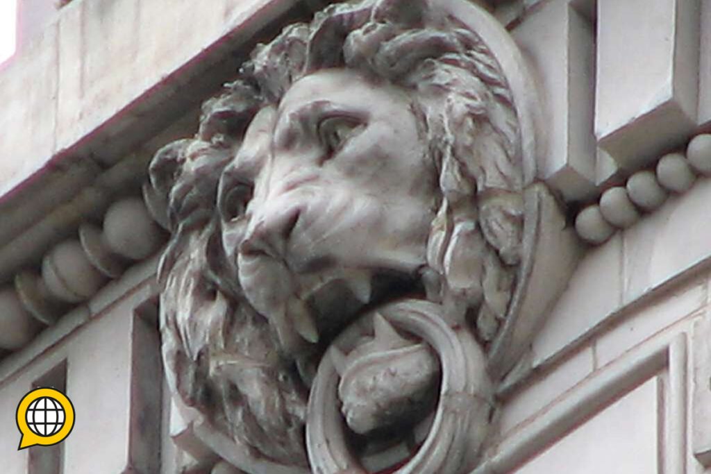 Flatiron Building detail - a lion sculpted in stone